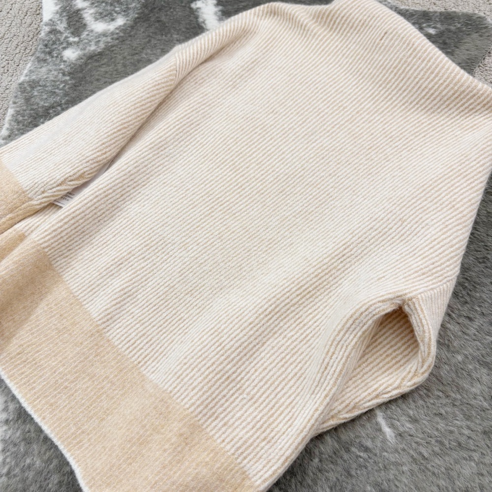 NWT Calvin Klein Sweater - Picture 6 of 10